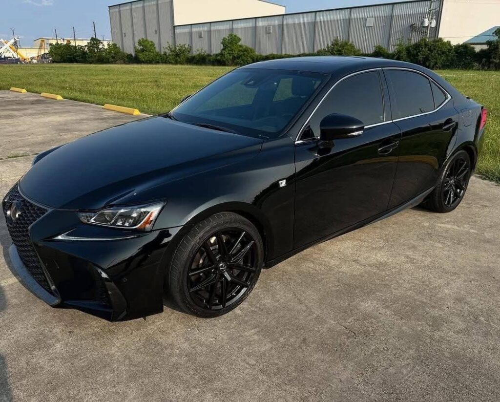 2019 Lexus IS300