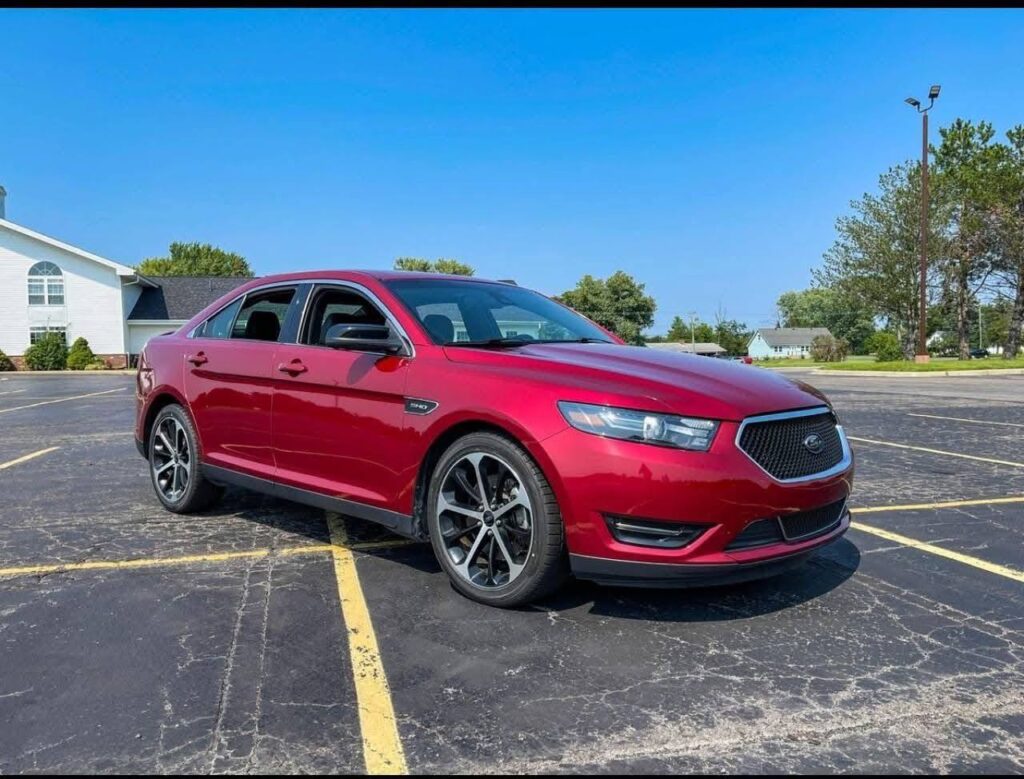 2016 Ford Taurus SHO