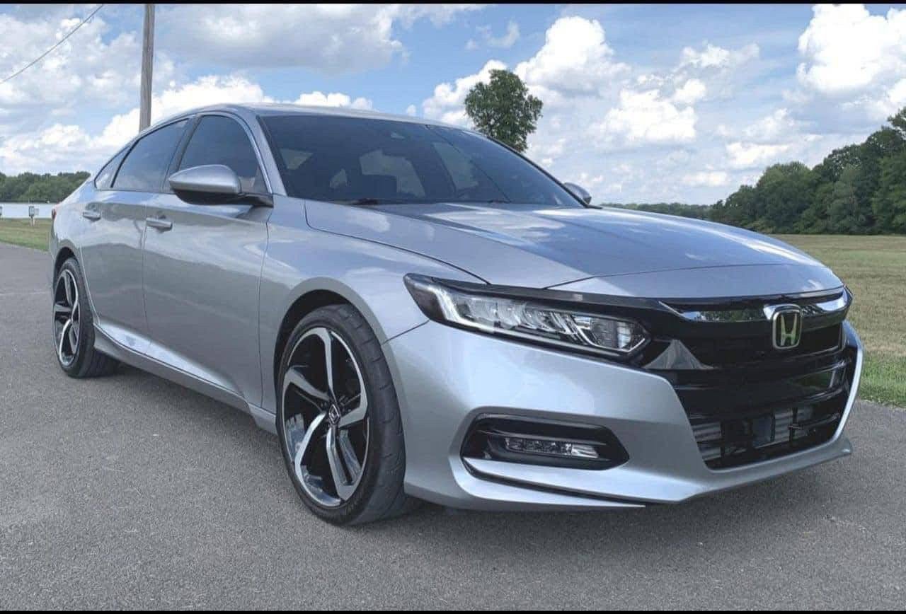 2018 Honda Accord 2.0T Sport - Image 2