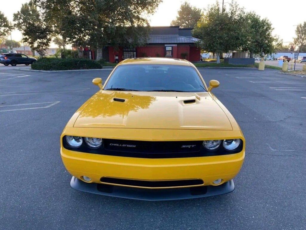 2012 Dodge Challenger SRT8