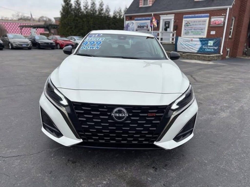 2024 NISSAN ALTIMA SR